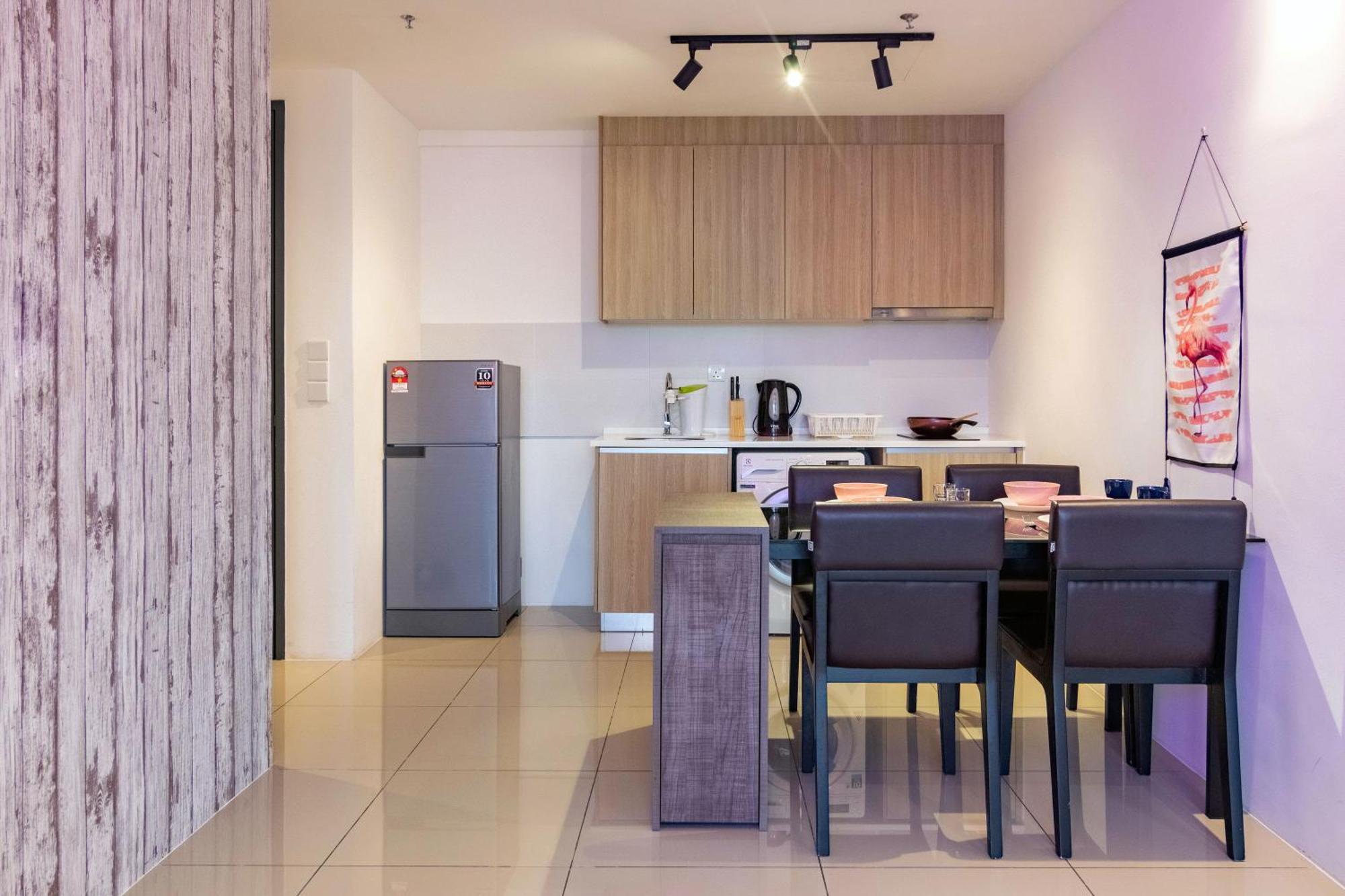 Tropicana 218 Macalister X Airlevate Suites Джордж Таун Стая снимка